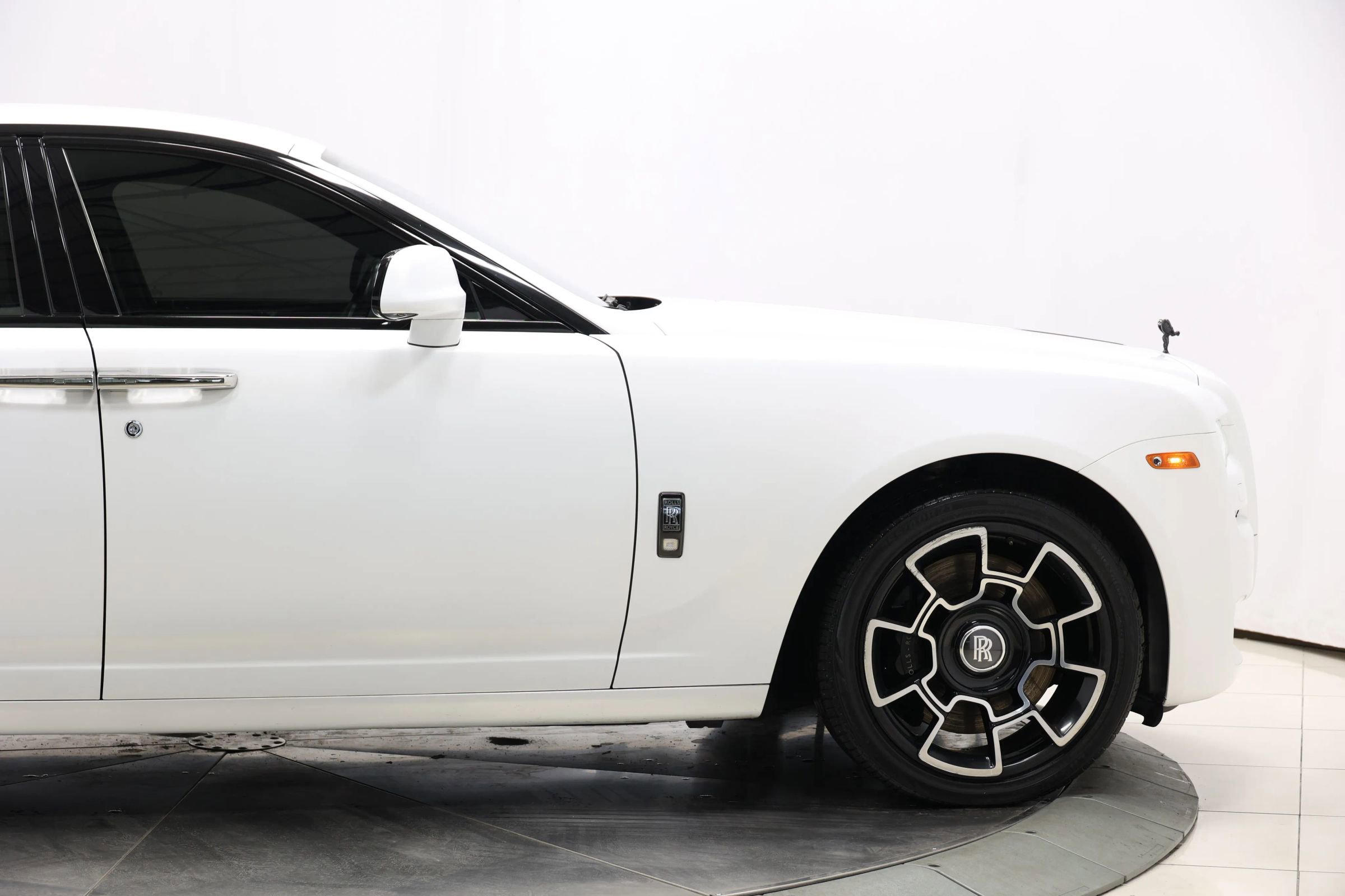 Used 2017 Rolls-Royce Ghost Series II Sedan 4D image 91