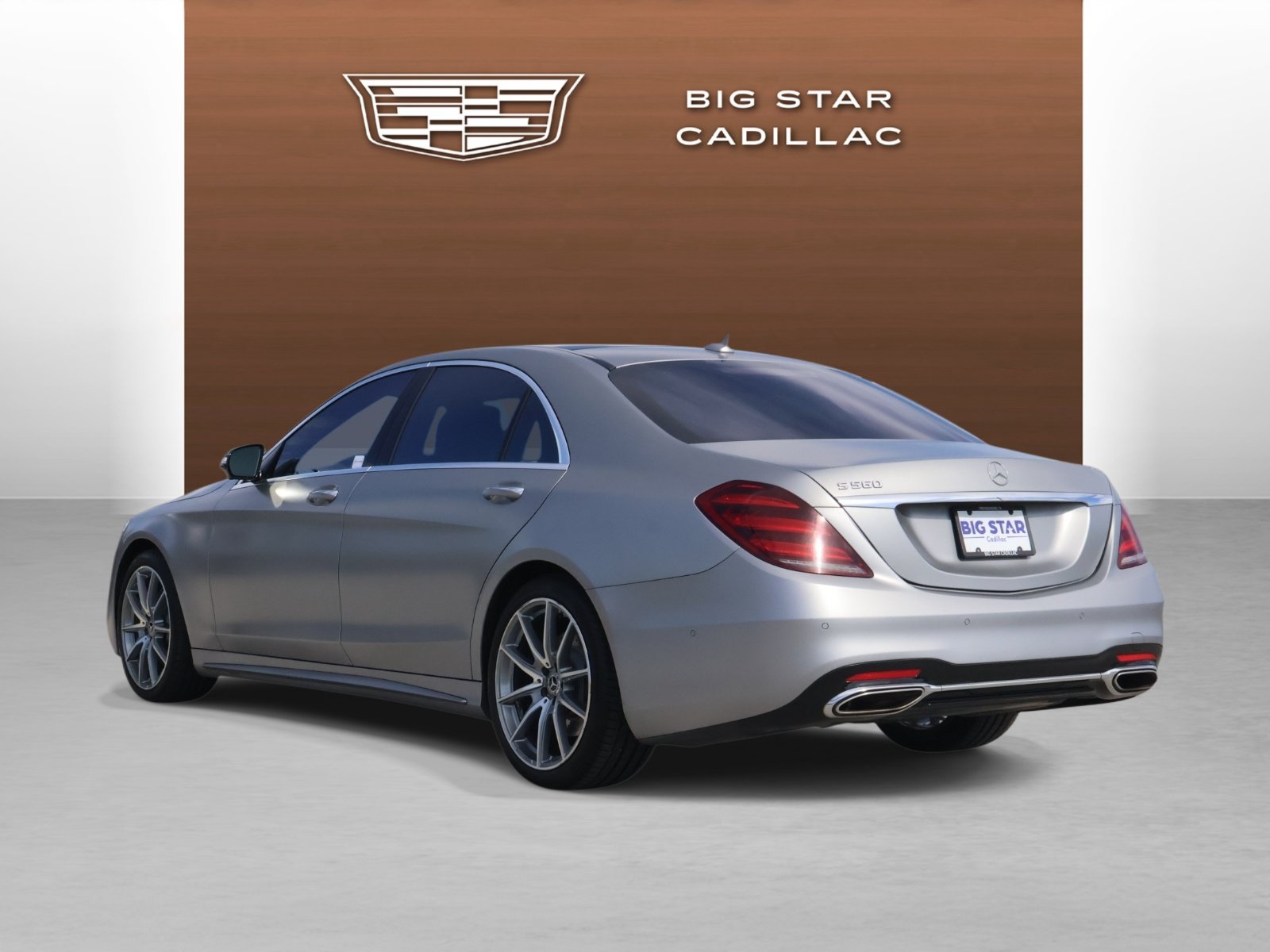 Used 2018 Mercedes-Benz S 560 Sedan image 3