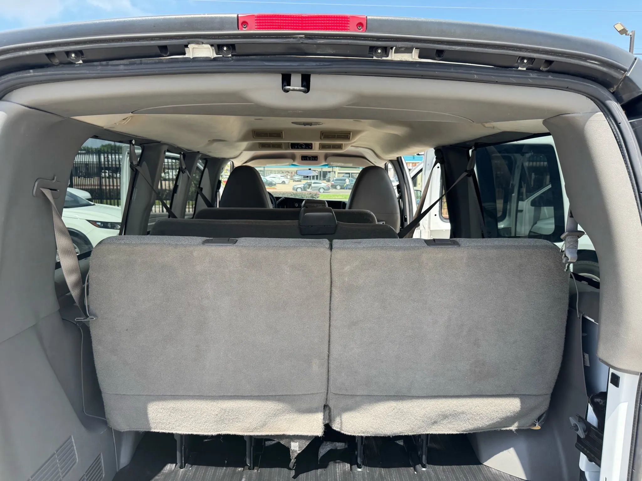 Used 2011 Chevrolet Express 2500 LS image 23