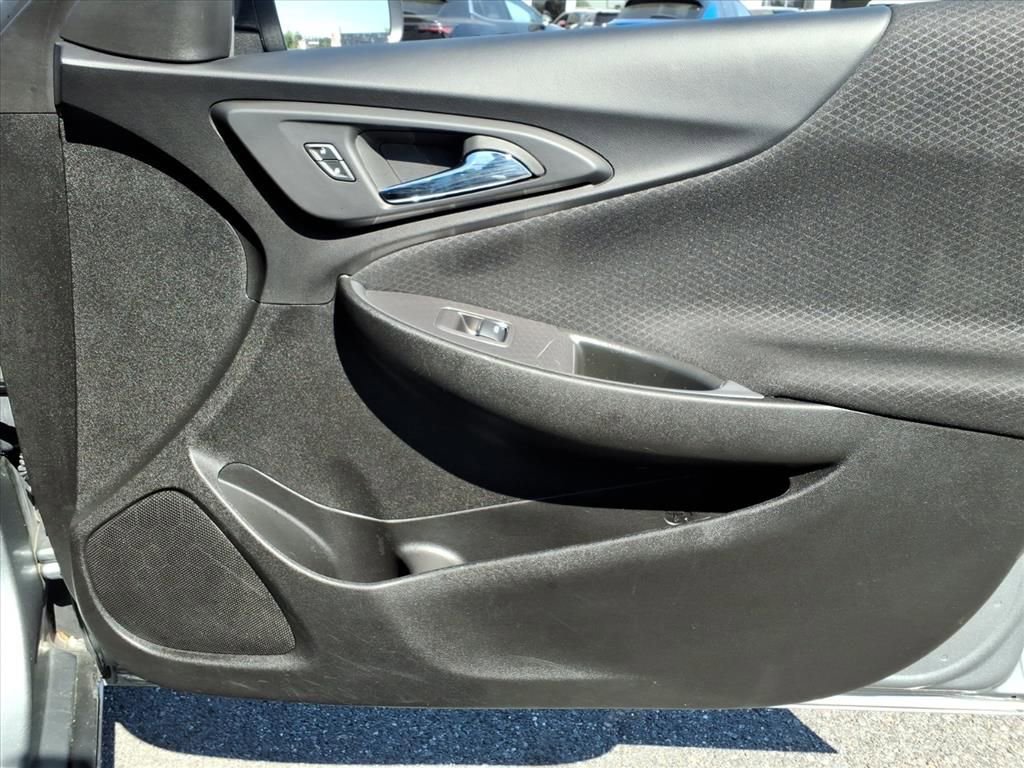 Used 2024 Chevrolet Malibu LS image 25