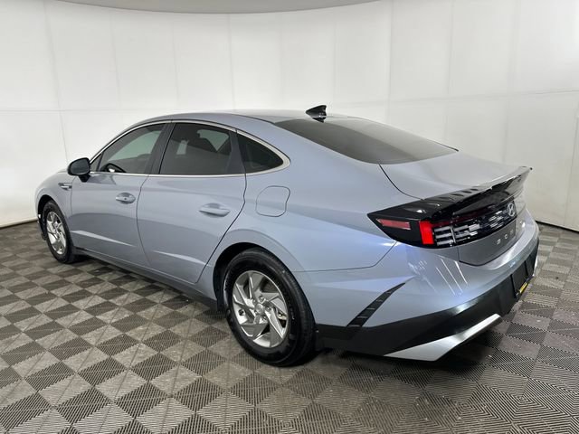 Used 2025 Hyundai Sonata SE FWD image 5