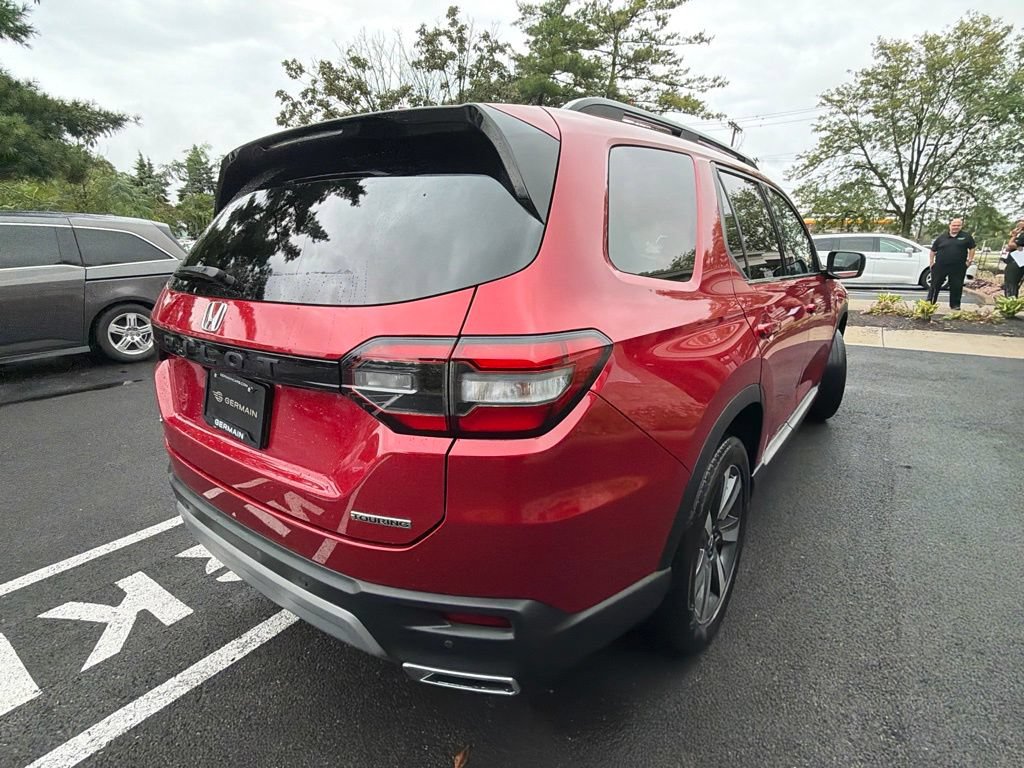 Certified 2024 Honda Pilot Touring image 6