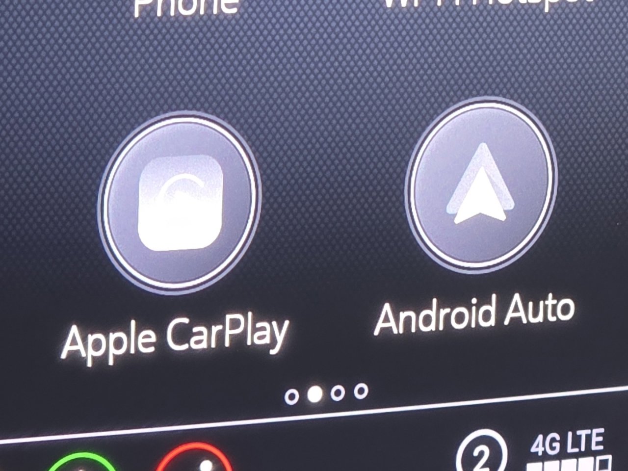 Used 2021 Chevrolet Traverse LT image 3