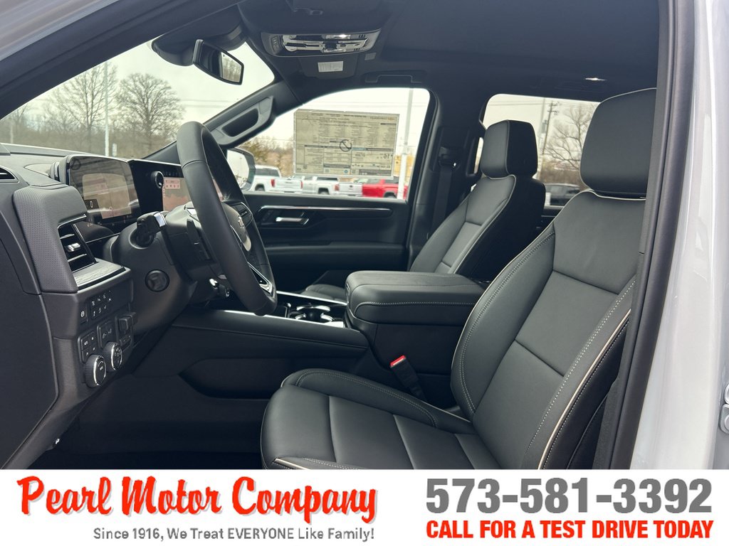 New 2026 Chevrolet Suburban Premier w/ Sun And Tow Package AWD/4WD image 11