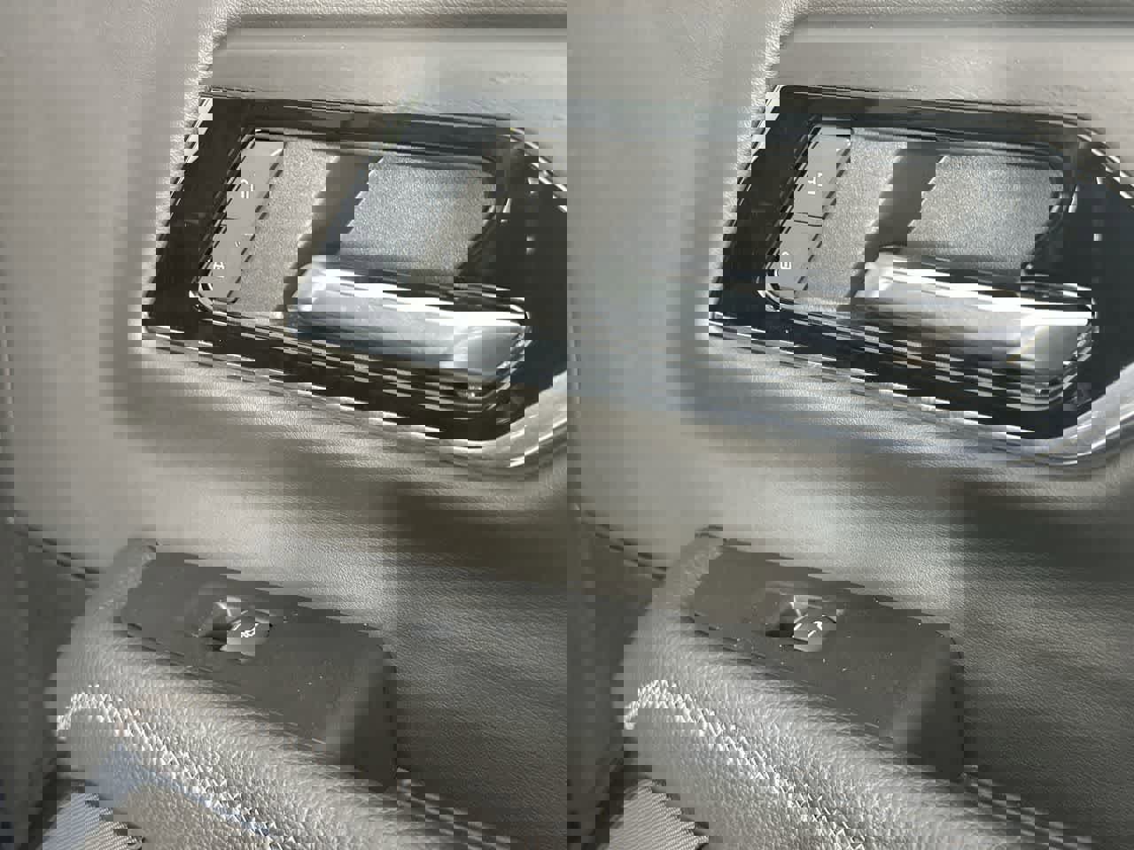 Used 2025 GMC Yukon Denali image 25