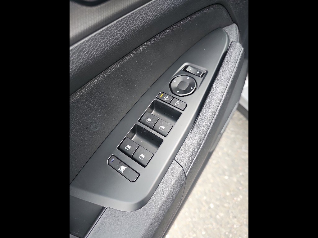 New 2026 Kia Sportage S image 11