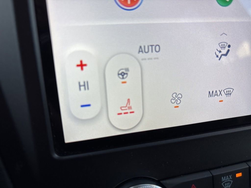 Used 2024 Ford Edge SEL w/ Convenience Package image 12