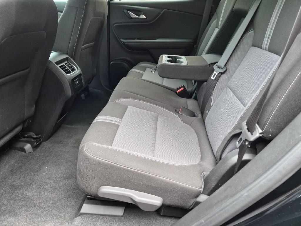 Used 2025 Chevrolet Blazer LT AWD/4WD image 24