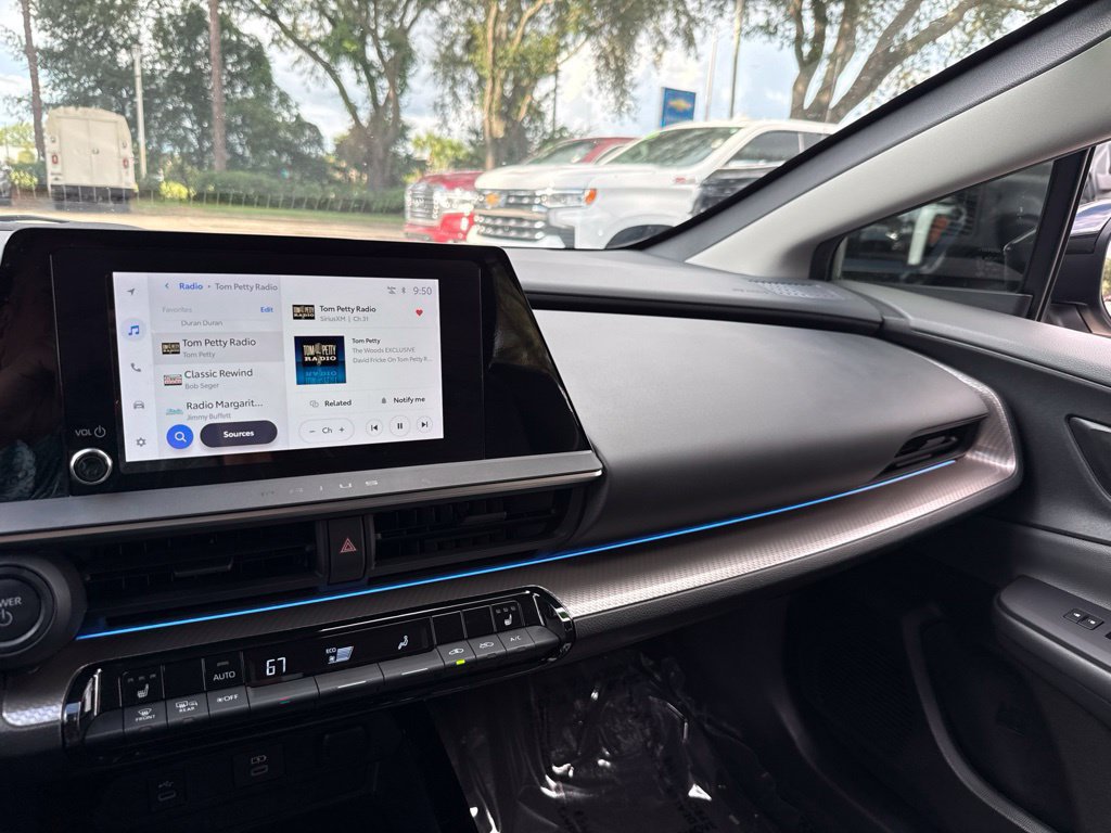 Used 2023 Toyota Prius XLE FWD image 33