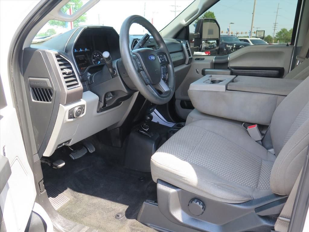 Used 2017 Ford F250 XLT AWD/4WD image 10