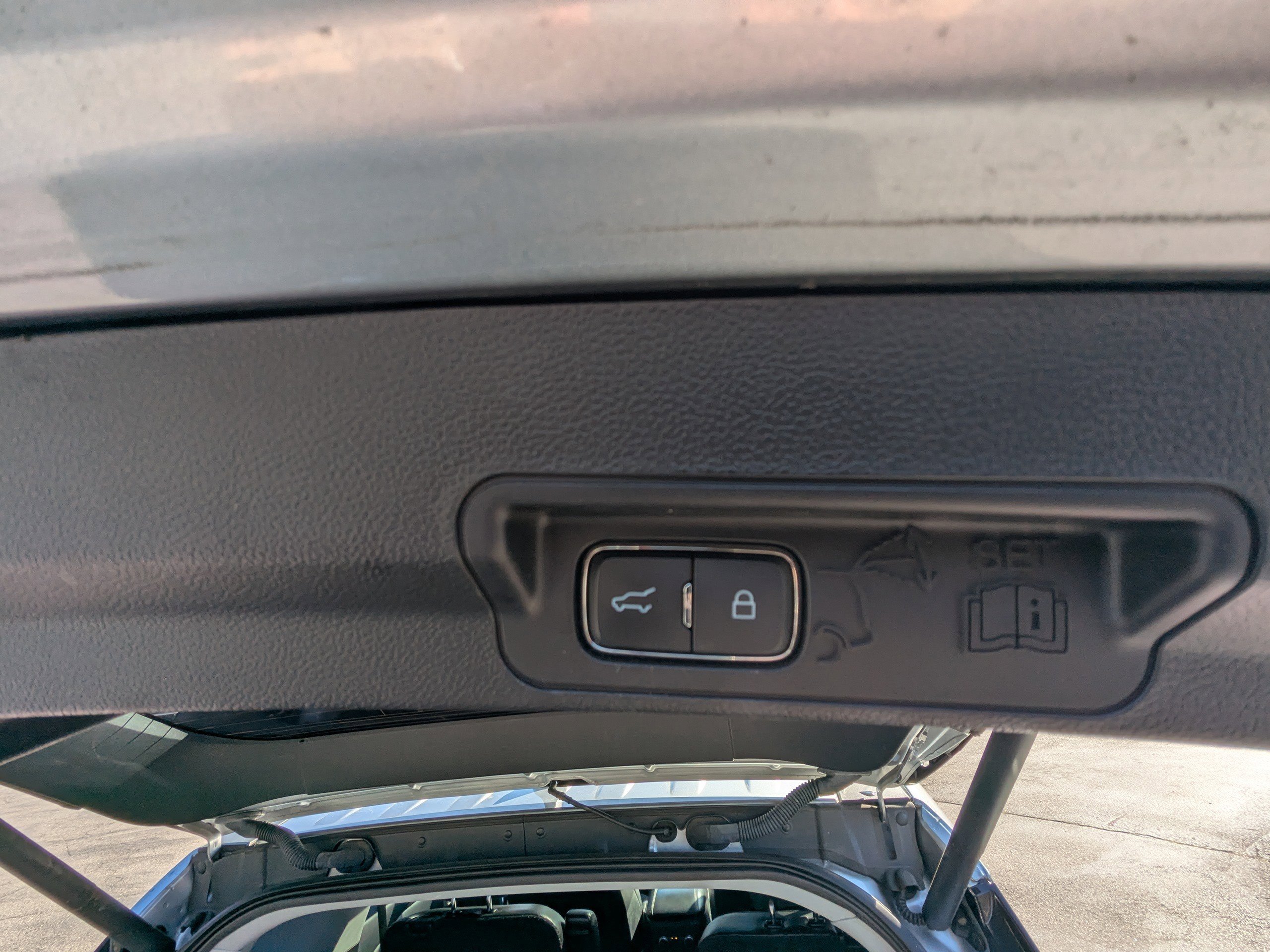 Used 2020 Ford Explorer XLT w/ Equipment Group 202A image 17