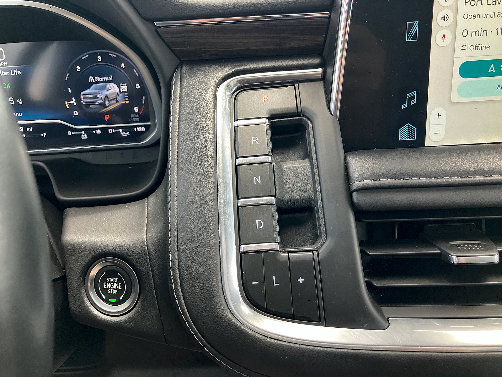 Used 2023 Chevrolet Tahoe Z71 w/ Z71 Off-Road Package AWD/4WD image 36