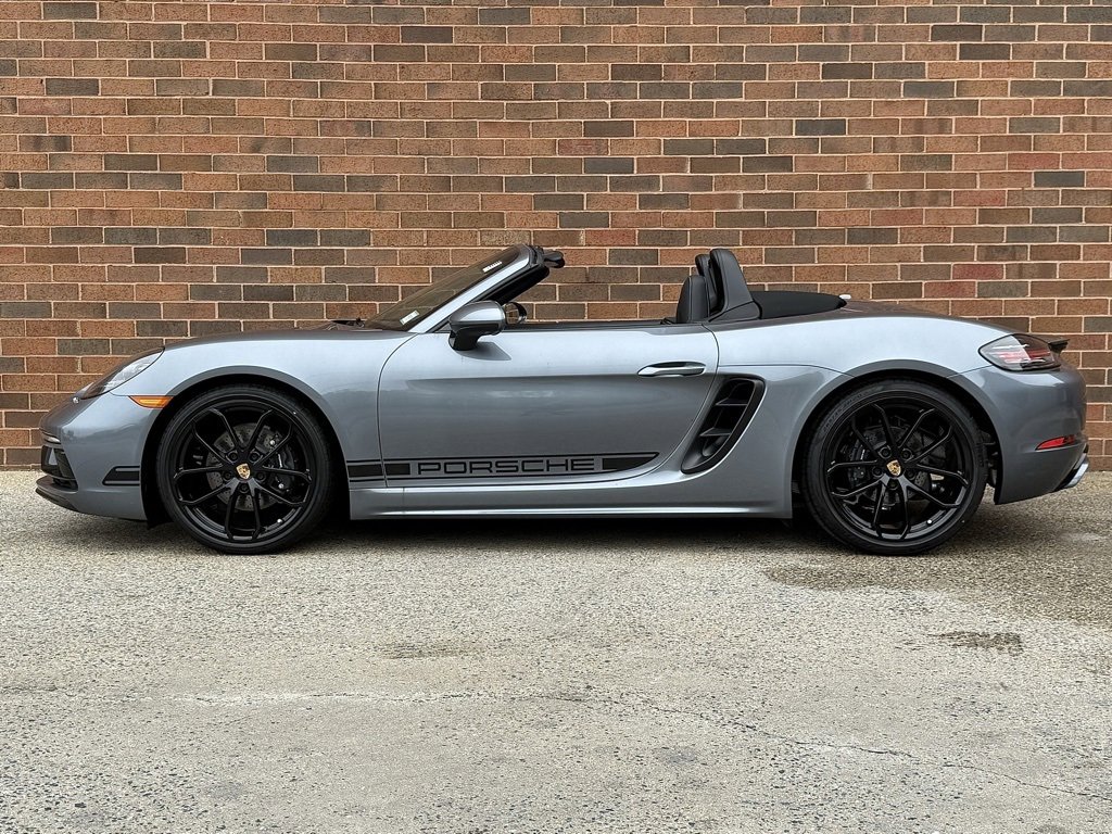 New 2025 Porsche 718 Boxster image 2