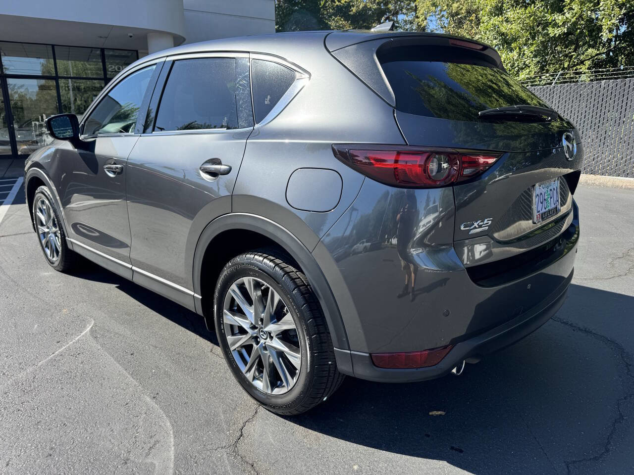 Used 2019 MAZDA CX-5 Signature image 3