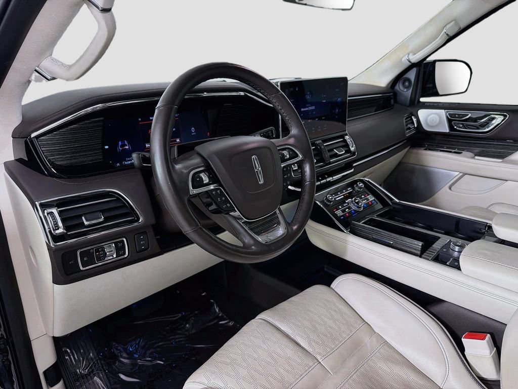 Used 2023 Lincoln Navigator L Black Label AWD/4WD image 9