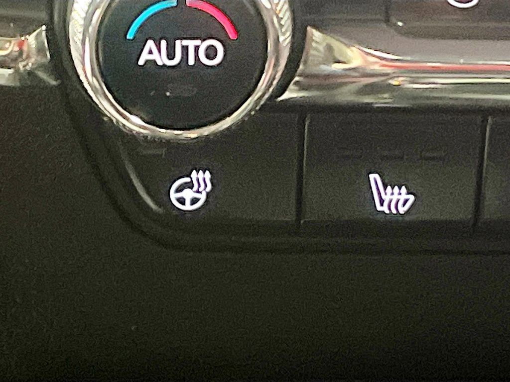 Used 2021 MAZDA MAZDA3 Hatchback w/Premium Plus Pkg image 21