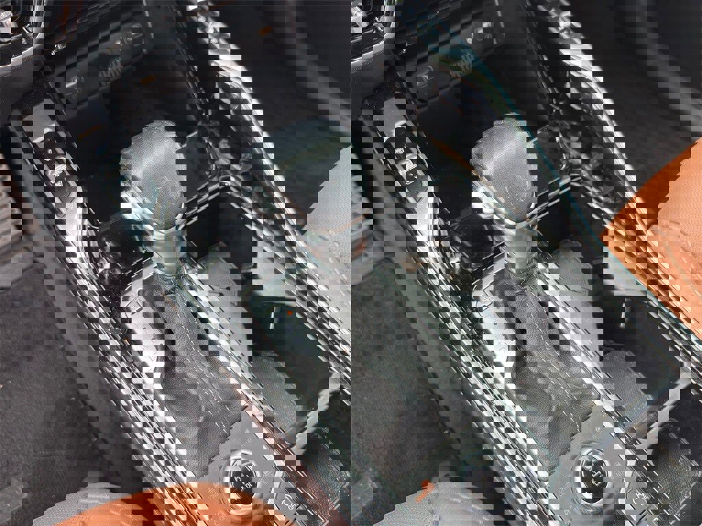 Used 2021 Kia Sorento SX Prestige image 18