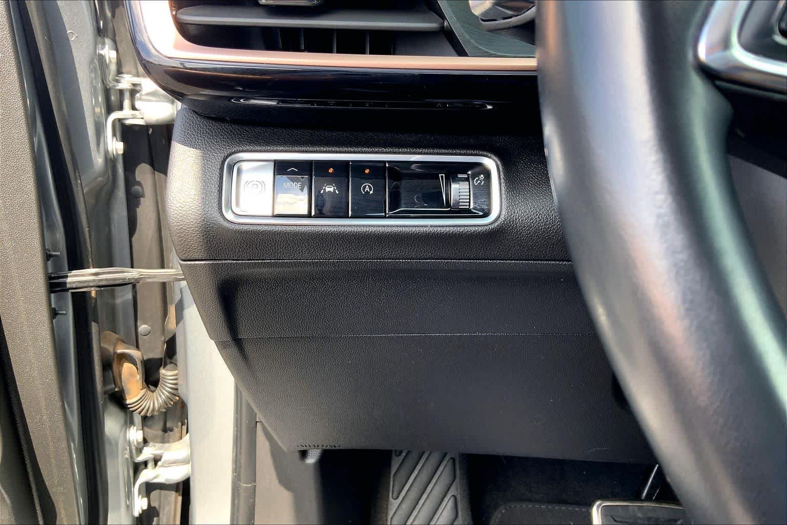 Used 2024 Buick Envision Sport Touring AWD/4WD image 36