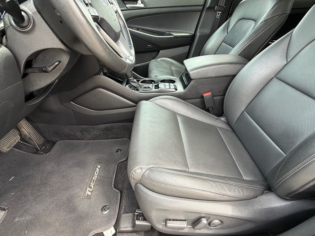 Used 2021 Hyundai Tucson Ultimate w/ Cargo Package AWD/4WD image 12