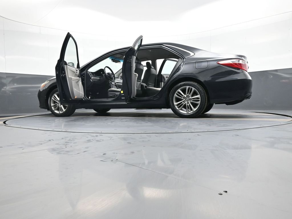 Used 2016 Toyota Camry SE image 47