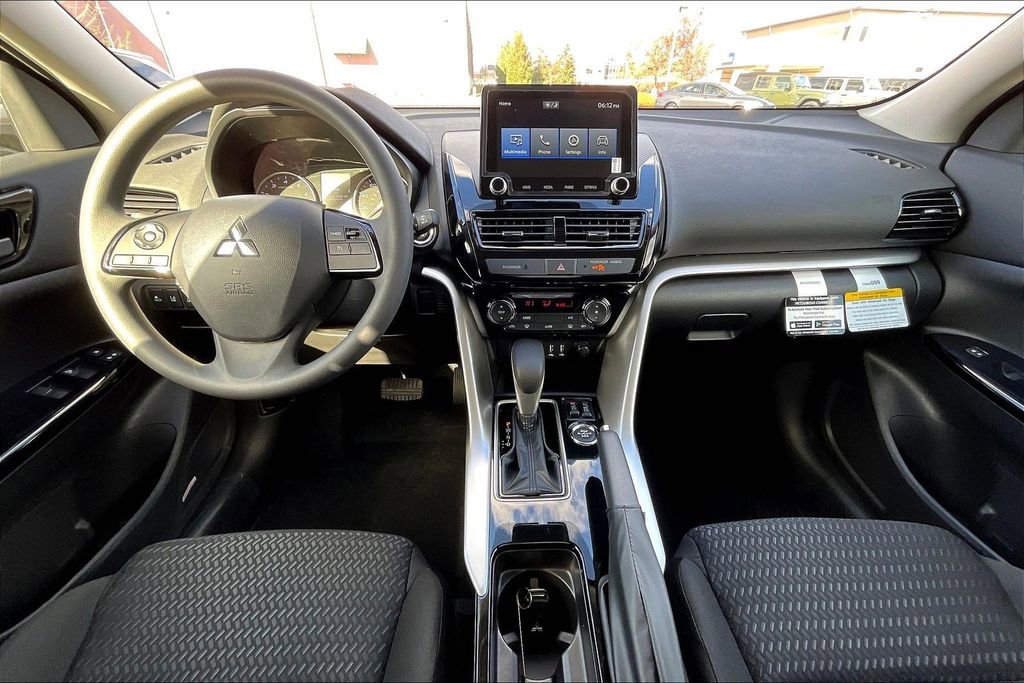 New 2026 Mitsubishi Eclipse Cross LE image 5