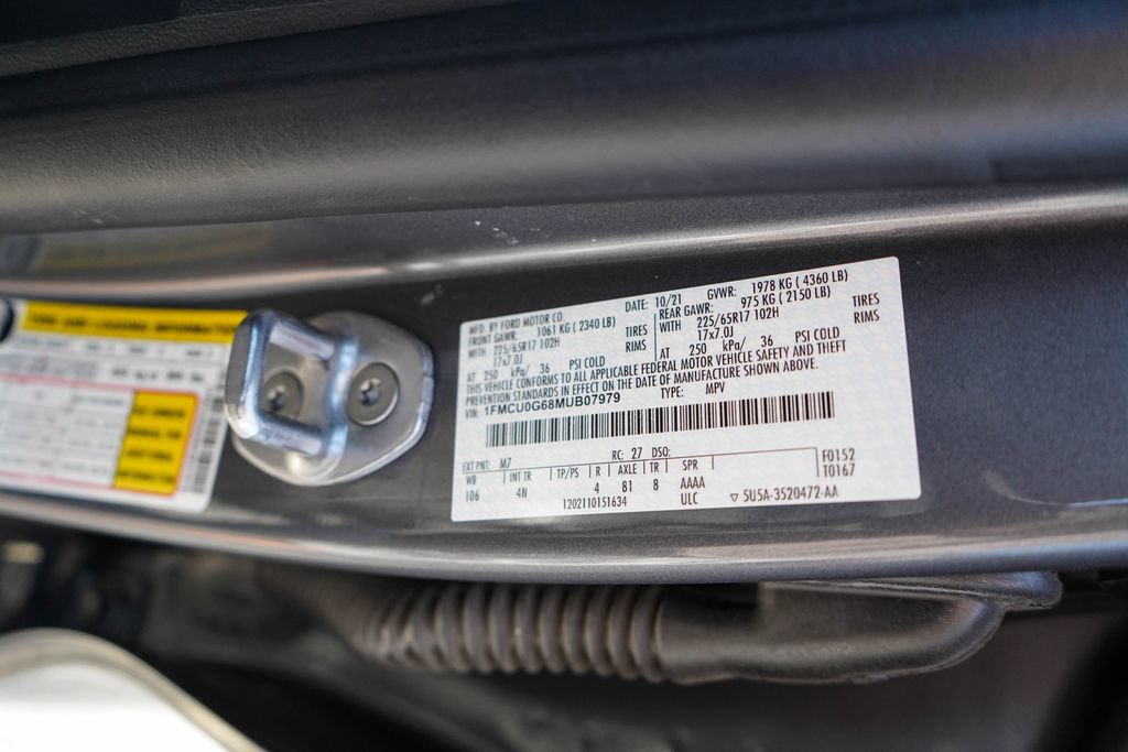 Used 2021 Ford Escape SE w/ Convenience Package FWD image 40