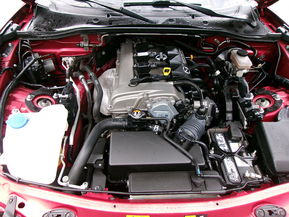 Used 2016 MAZDA MX-5 Miata Sport RWD image 9