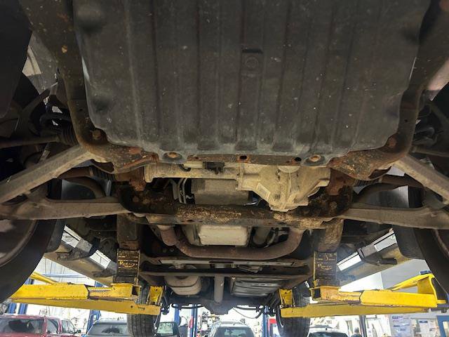 Used 2013 Chevrolet Avalanche LTZ AWD/4WD image 19