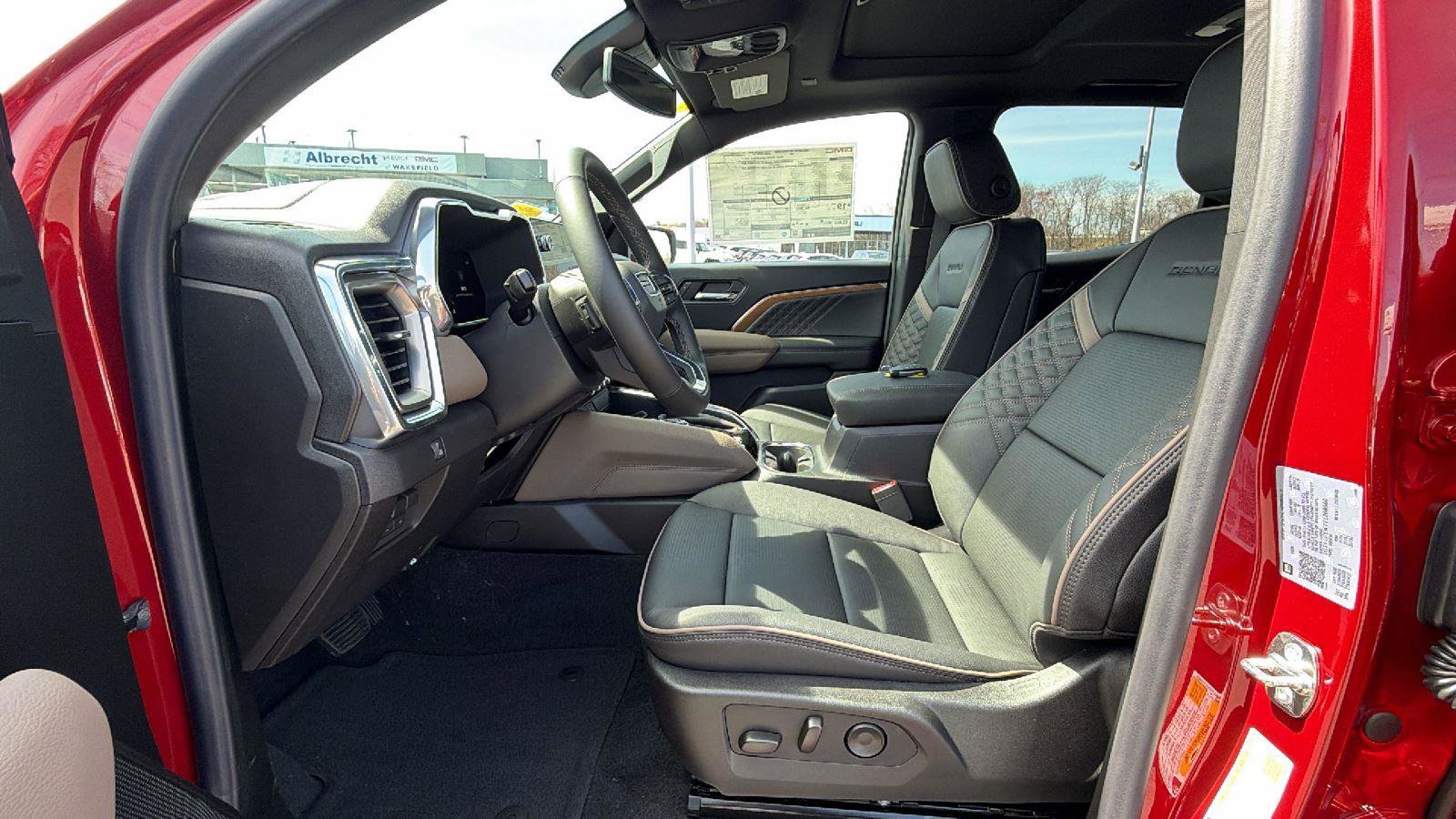 New 2026 GMC Canyon Denali AWD/4WD image 17