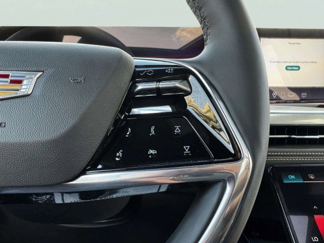 Used 2025 Cadillac Escalade ESV Sport w/ Touring Package image 24