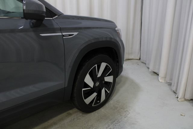Used 2024 Volkswagen Taos SEL AWD/4WD image 28