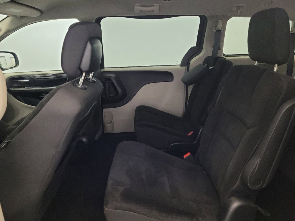 Used 2019 Dodge Grand Caravan SE w/ UConnect Hands-Free Group FWD image 18