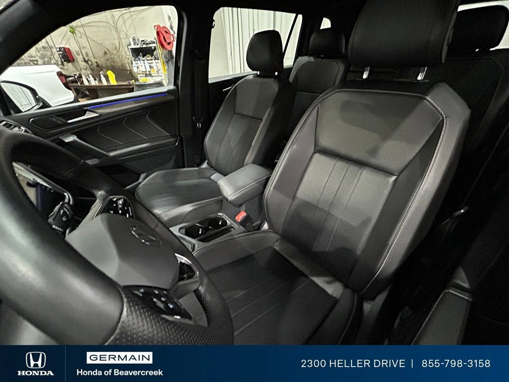 Used 2022 Volkswagen Tiguan SE R-Line FWD image 26