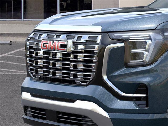 New 2026 GMC Terrain Denali w/ LPO, Black Badging Package image 13