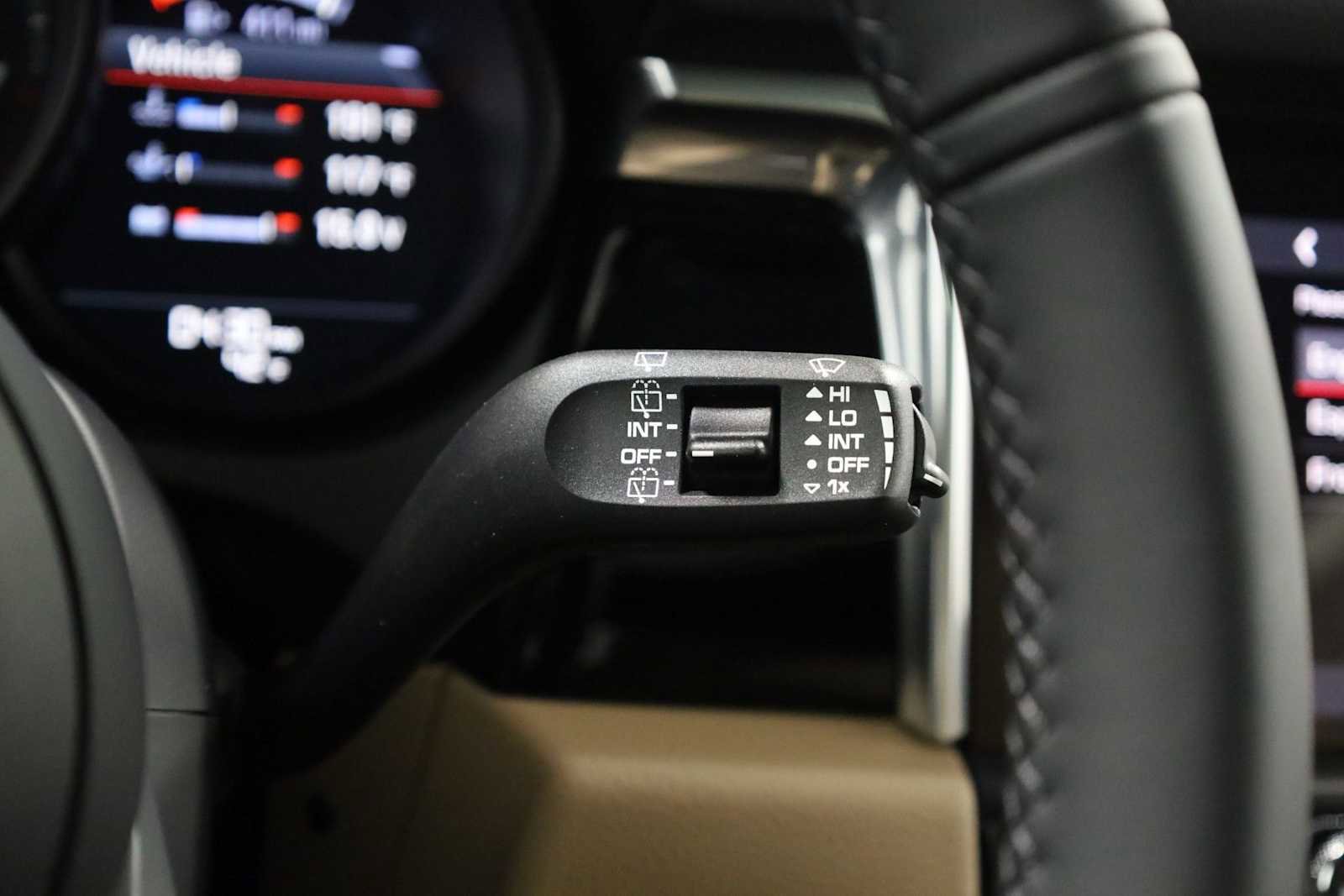 New 2026 Porsche Macan image 30