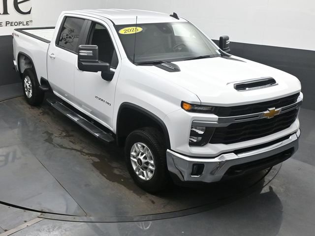 Used 2025 Chevrolet Silverado 2500 LT w/ Convenience Package image 46