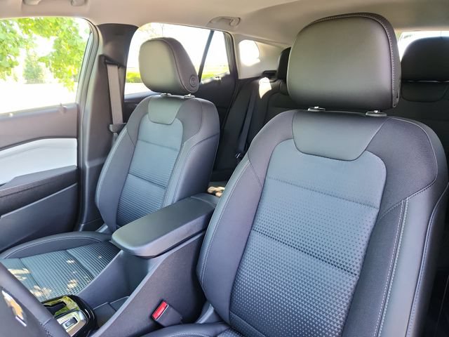 New 2026 Chevrolet Trax LT w/ Sunroof Package FWD image 13