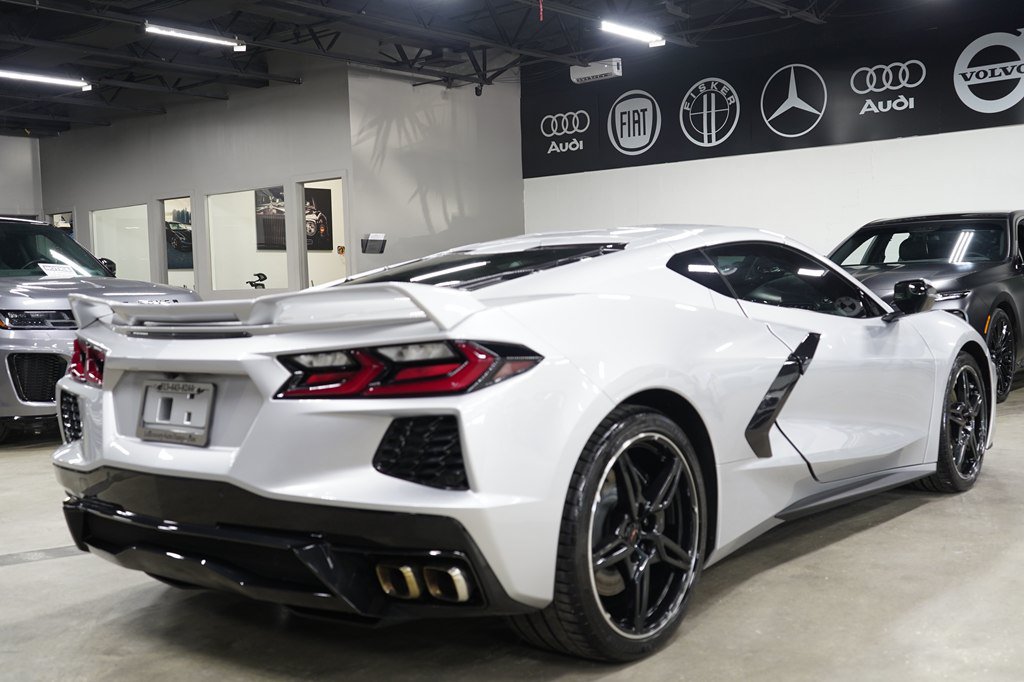 Used 2020 Chevrolet Corvette Stingray Coupe w/ Z51 Performance Package RWD image 5