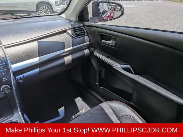 Used 2016 Toyota Camry SE FWD image 15