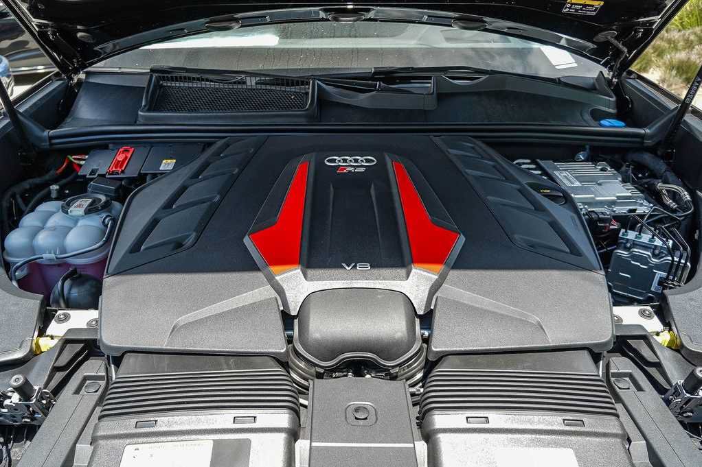 New 2026 Audi RS Q8 performance AWD/4WD image 30