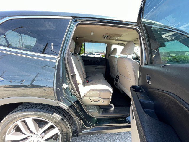 Used 2017 Honda Pilot Touring image 17
