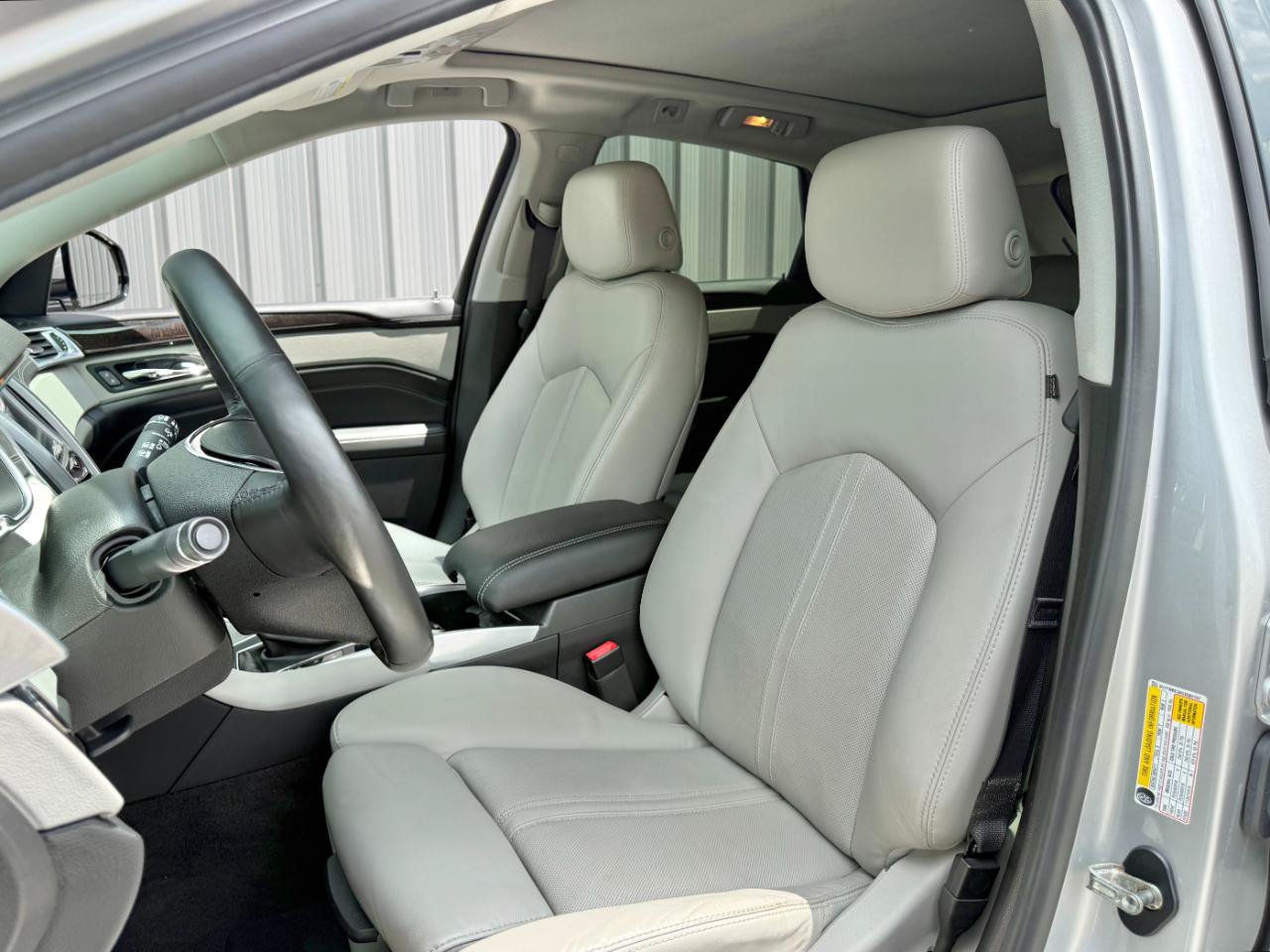 Used 2016 Cadillac SRX Luxury w/ Driver Awareness Package FWD image 15