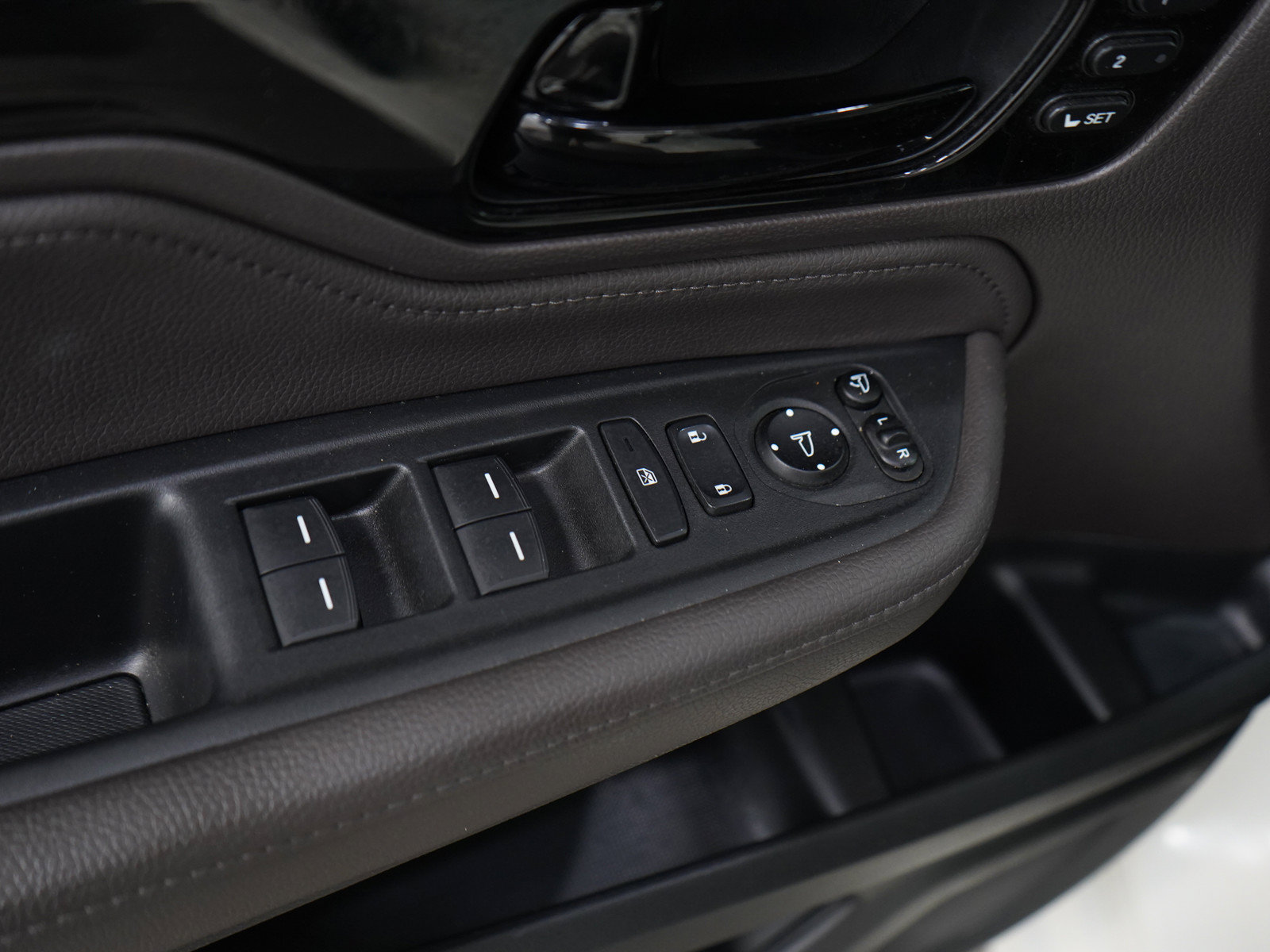 Used 2018 Honda Odyssey Elite image 24