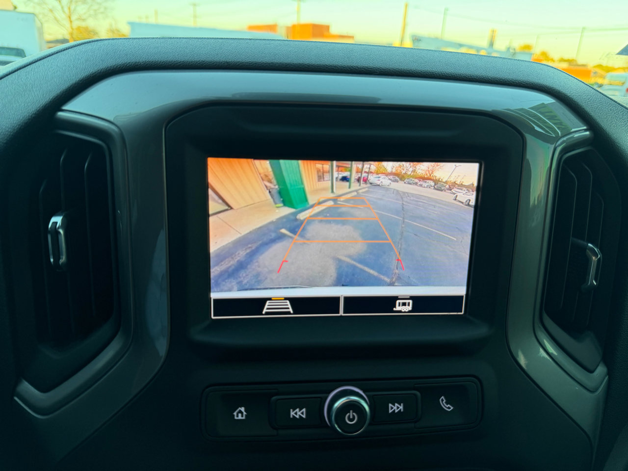 Used 2022 Chevrolet Silverado 1500 Custom image 28