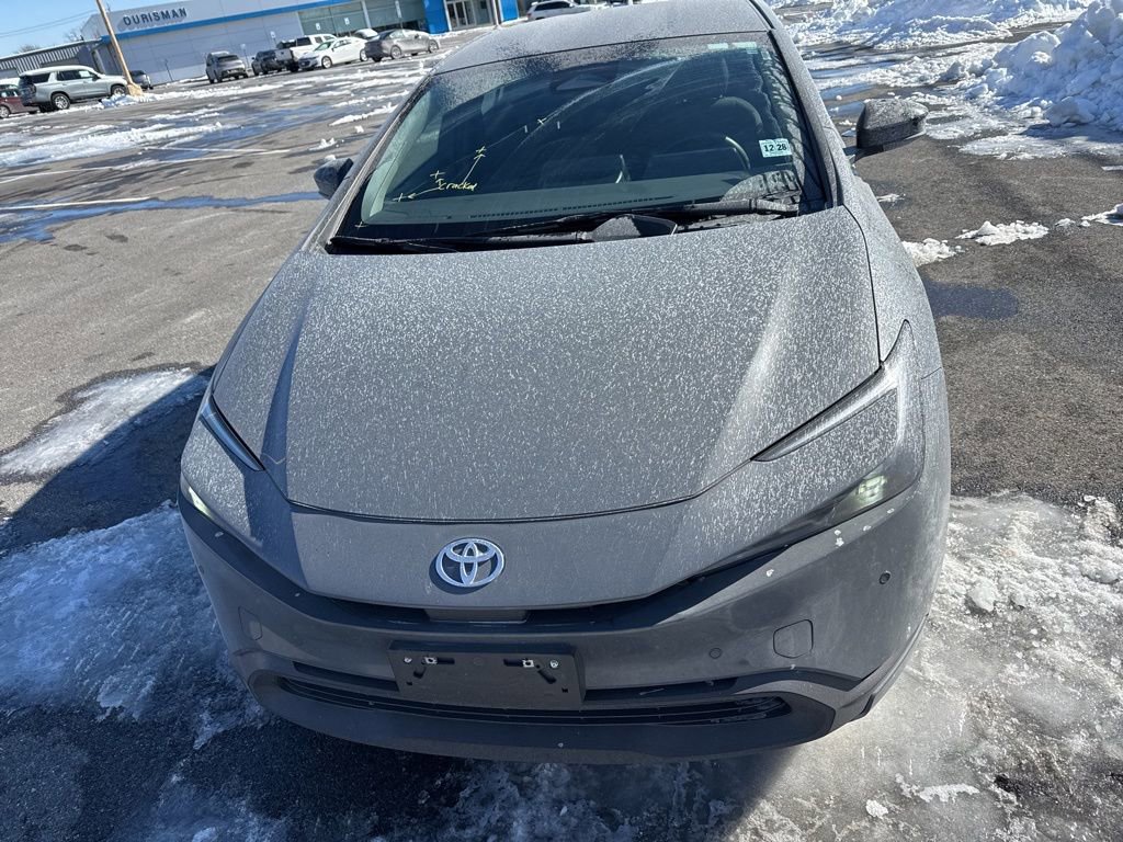 Used 2024 Toyota Prius LE image 8