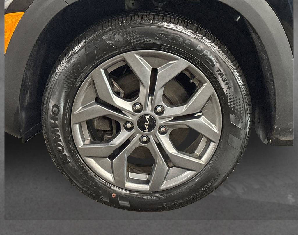 Certified 2024 Kia Seltos S image 12