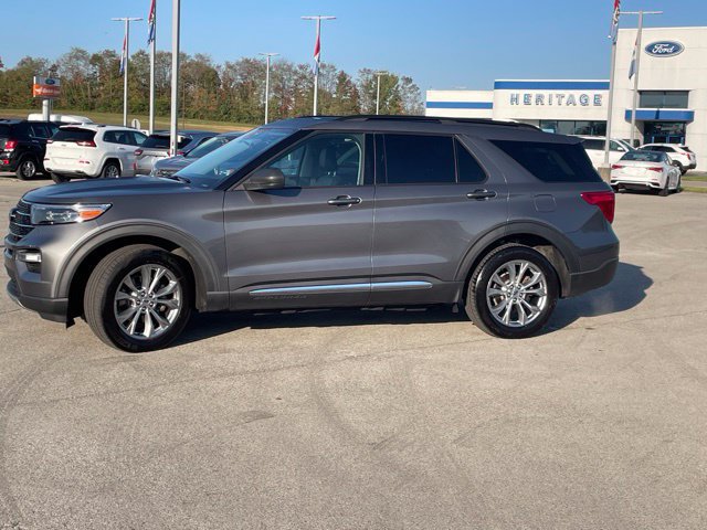 Used 2021 Ford Explorer XLT w/ Equipment Group 202A AWD/4WD image 4