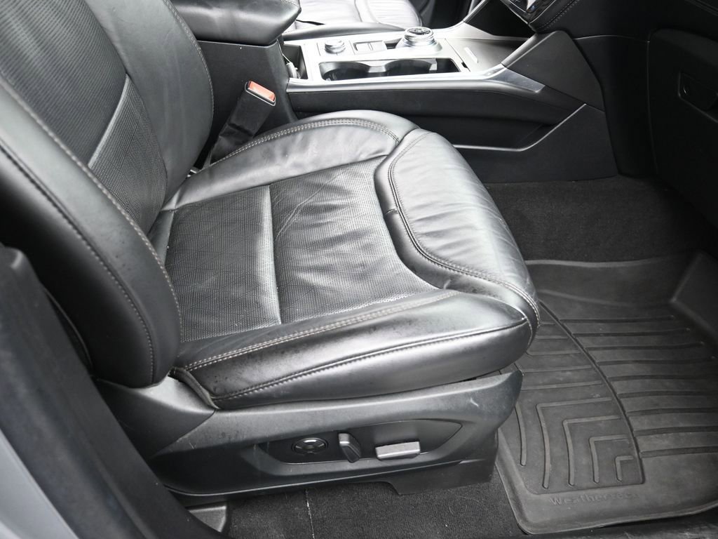 Used 2021 Ford Explorer Platinum w/ Equipment Group 601A image 31