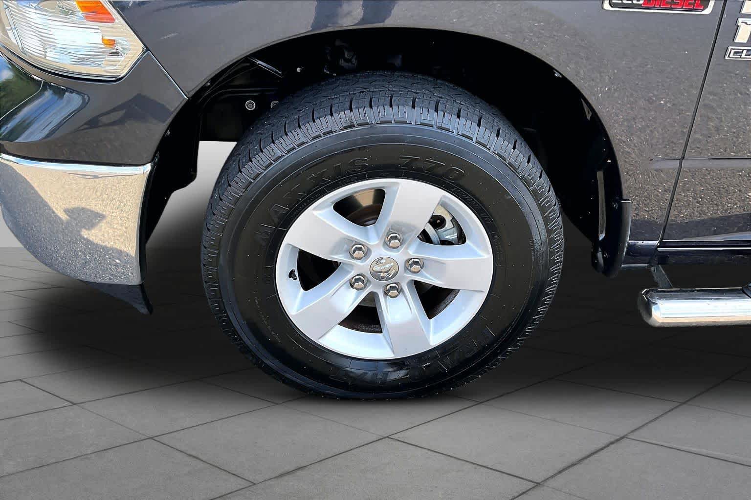 Used 2019 RAM 1500 Tradesman w/ Chrome Appearance Group RWD image 10
