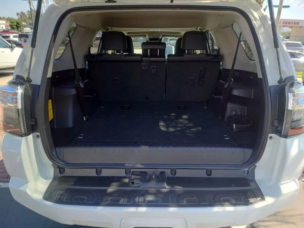 Used 2022 Toyota 4Runner SR5 Premium image 7